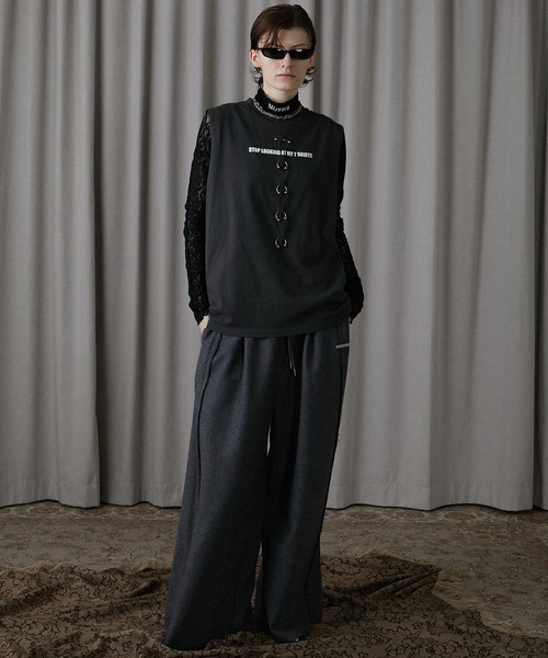 PRANK PROJECT（プランクプロジェクト）の「スタッズピアスロゴトップ / Studs Pierced Logo Top（Tシャツ/カットソー・レディース・アイボリー/チャコールグレー・FREE）」の19枚目の写真