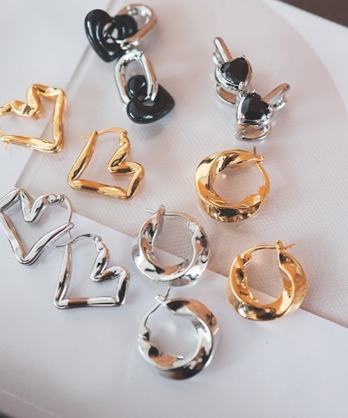 at.(アット)の「【at.】ヌナ ツイストフープピアス(ピアス(両耳用)・レディース・ゴールド/シルバー・FREE)」の11枚目の写真