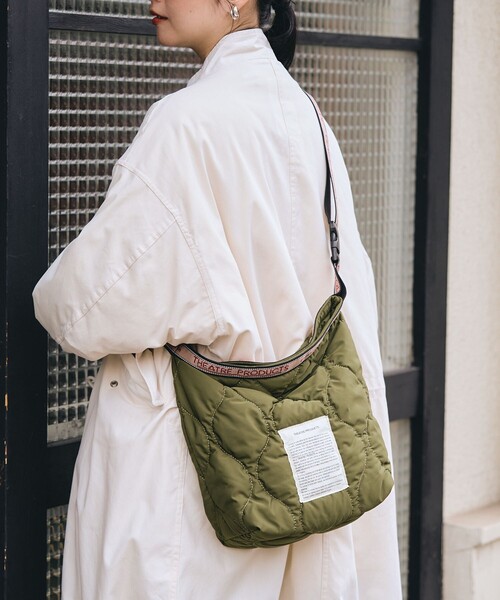 FREAK'S STORE（フリークスストア）の「THEATRE PRODUCTS × FREAK'S STORE/シアタープロダクツ 別注 2WAY キルトバッグ（ショルダーバッグ・レディース・ブラック/オリーブ/ナチュラル・ONE SIZE）」の4枚目の写真