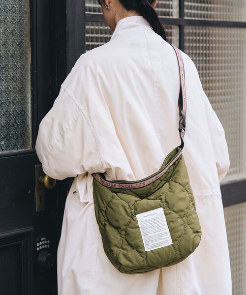 FREAK'S STORE（フリークスストア）の「THEATRE PRODUCTS × FREAK'S STORE/シアタープロダクツ 別注 2WAY キルトバッグ（ショルダーバッグ・レディース・ブラック/オリーブ/ナチュラル・ONE SIZE）」の5枚目の写真