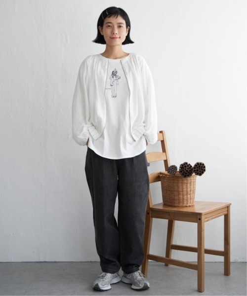 LBC(エルビーシー)の「GirlプリントロンT(Tシャツ/カットソー・レディース・チャコールグレー/コーラル/ベージュ/ホワイト・L/M)」の7枚目の写真