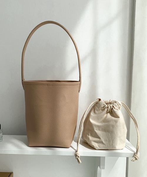 TONE SELECT GOODS(トーンセレクトグッズ)の「Liaa/巾着付き バケツバッグ A18428(トートバッグ・レディース・ブラック/ホワイト/シルバー/ピンク/ダークブラウン/ベージュ・FREE)」の4枚目の写真