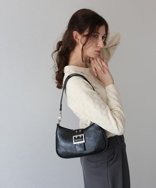 BLUEEAST（ブルーイースト）の「ベルトバックル ワンハンドルバッグ（ハンドバッグ・レディース・ブラック/ブラウン・FREE）」の5枚目の写真