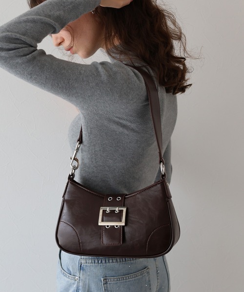 BLUEEAST（ブルーイースト）の「ベルトバックル ワンハンドルバッグ（ハンドバッグ・レディース・ブラック/ブラウン・FREE）」の9枚目の写真