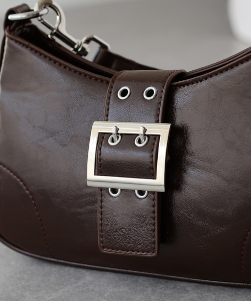BLUEEAST（ブルーイースト）の「ベルトバックル ワンハンドルバッグ（ハンドバッグ・レディース・ブラック/ブラウン・FREE）」の16枚目の写真