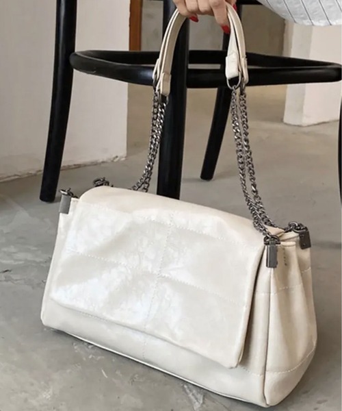 BARELY BLUE（ベアリーブルー）の「【 BARELY BLUE / ベアリーブルー 】 チェーン フラップ ハンドバッグ / ショルダーバッグ（ハンドバッグ・レディース・ブラック/ホワイト・FREE）」の2枚目の写真