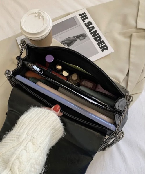 BARELY BLUE（ベアリーブルー）の「【 BARELY BLUE / ベアリーブルー 】 チェーン フラップ ハンドバッグ / ショルダーバッグ（ハンドバッグ・レディース・ブラック/ホワイト・FREE）」の8枚目の写真