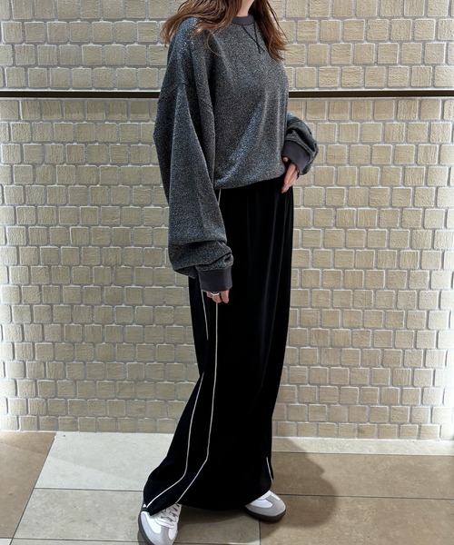 ISOOK(アイスー)の「【ISOOK / アイスー】ラメスウェット / 裏毛 ラメトップス プルオーバー 春服 春トップス ZOZOTOWN限定(スウェット・レディース・ブラック/グレー/ホワイト・FREE)」の17枚目の写真