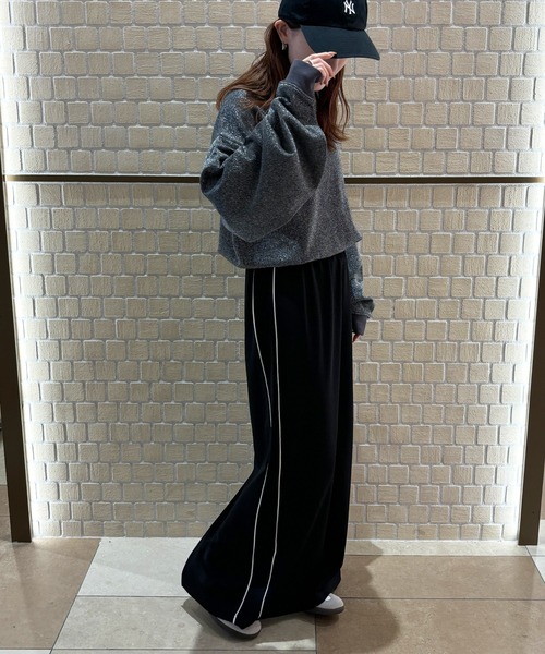 ISOOK(アイスー)の「【ISOOK / アイスー】ラメスウェット / 裏毛 ラメトップス プルオーバー 春服 春トップス ZOZOTOWN限定(スウェット・レディース・ブラック/グレー/ホワイト・FREE)」の22枚目の写真