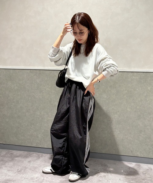 ISOOK(アイスー)の「【ISOOK / アイスー】ラメスウェット / 裏毛 ラメトップス プルオーバー 春服 春トップス ZOZOTOWN限定(スウェット・レディース・ブラック/グレー/ホワイト・FREE)」の10枚目の写真