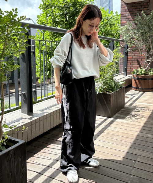 ISOOK(アイスー)の「【ISOOK / アイスー】ラメスウェット / 裏毛 ラメトップス プルオーバー 春服 春トップス ZOZOTOWN限定(スウェット・レディース・ブラック/グレー/ホワイト・FREE)」の16枚目の写真