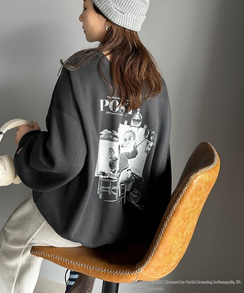 classicalelf(クラシカルエルフ)の「『THE SATURDAY EVENING POST』前後2way裏起毛プルオーバー【Rockwell's Triple Self-Portrait Reprint】(スウェット・メンズ・チャコール/オートミール・LARGE/MEDIUM/SMALL/X-LARGE)」の11枚目の写真