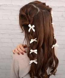 VIBGYOR Women（ヴィブジョー　ウィメン）の「【float】ミニリボン ミニヘアクリップ【8個セット/9色展開/イベント/発表会/ヘアアレンジ】（バレッタ/ヘアクリップ・キッズ）」