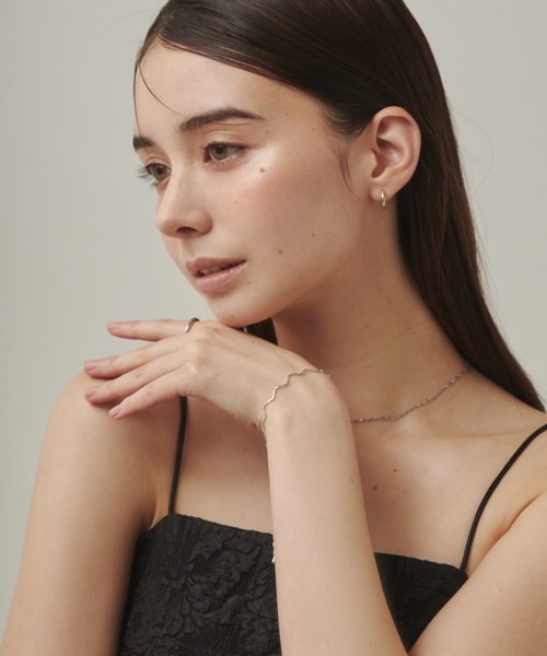 ciite'（シーテ）の「simple wave bracelet / シンプル ウェーブ ブレスレット（ブレスレット・レディース・シルバー/ゴールド・FREE）」の5枚目の写真