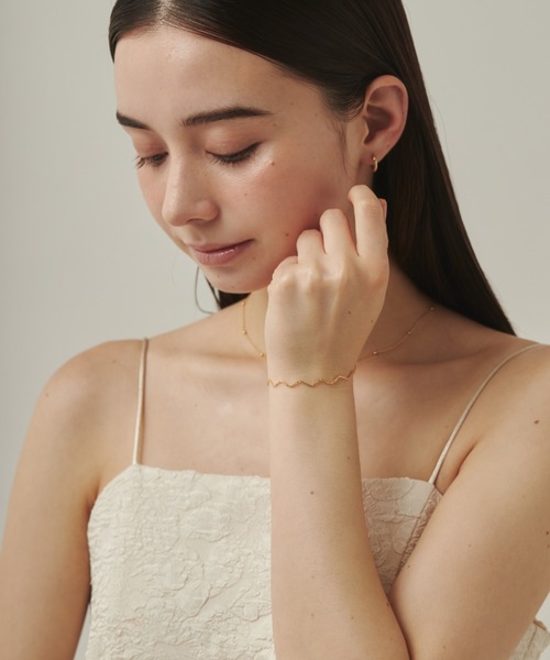ciite'（シーテ）の「simple wave bracelet / シンプル ウェーブ ブレスレット（ブレスレット・レディース・シルバー/ゴールド・FREE）」の8枚目の写真
