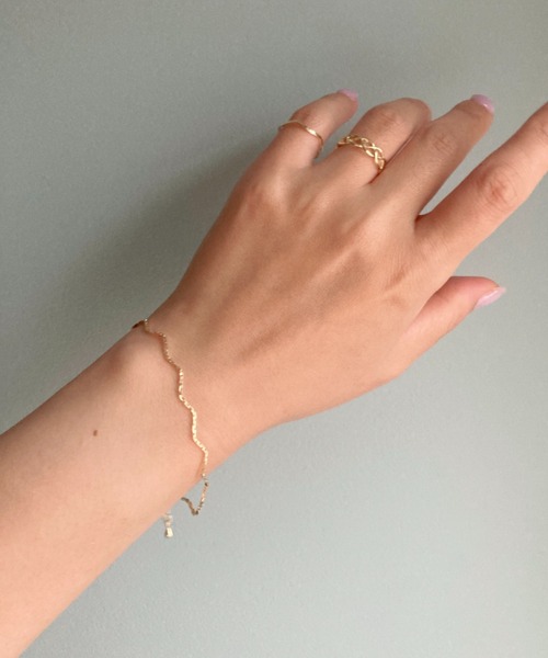 ciite'（シーテ）の「simple wave bracelet / シンプル ウェーブ ブレスレット（ブレスレット・レディース・シルバー/ゴールド・FREE）」の14枚目の写真