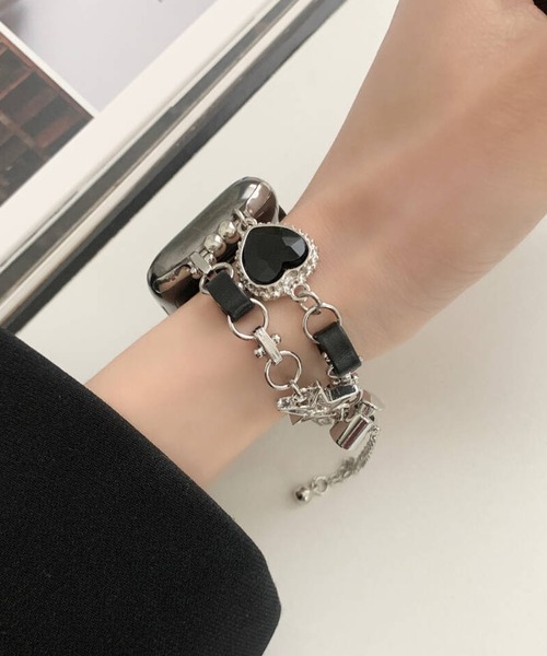 LUON(ルオン)の「LUON / Apple Watch Band / ハート スター メタル ブラック アップルウォッチ バンド(デジタル腕時計・レディース・ブラック系1/シルバー/ブラック系2・B/A)」の8枚目の写真