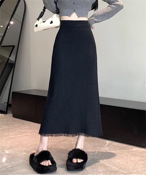 FREE STYLISTS(フリー スタイリスト)の「裾フリンジニットスカート(スカート・レディース・ベージュ/ブラウン/ブラック/ホワイト・FREE)」の8枚目の写真