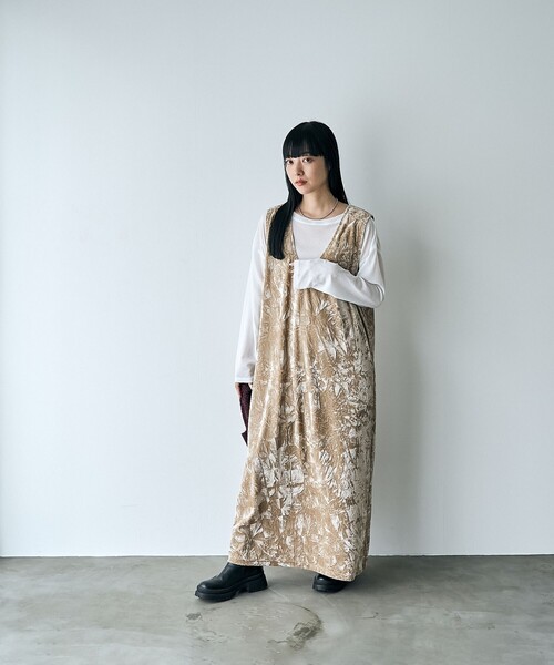 coen（コーエン）の「クラッシュベロアVネックジャンスカ（ジャンパースカート・レディース・ブラック/ベージュ・M/L）」の19枚目の写真