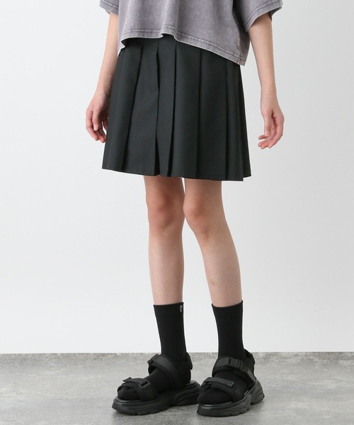 GLOBAL WORK（グローバルワーク）の「CHEER ONプリーツスカート/234592（スカート・キッズ・ブラック系その他/ブラック/グレー系その他/ブラック系1/ベージュ・130cm/140cm/150cm/160cm）」の2枚目の写真