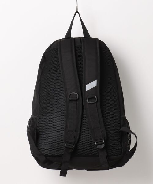 Dickies(ディッキーズ)の「【Dickies】CIRCLE LOGO PATCH BACKPACK / ディッキーズ サークルロゴ刺繍 パッチ バックパック(バックパック/リュック・メンズ・レッド/オフホワイト/ブルー/ブラック・FREE)」の5枚目の写真