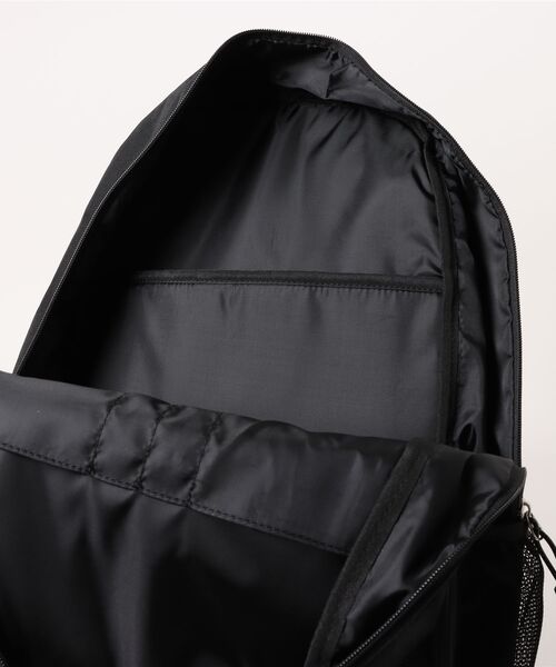 Dickies(ディッキーズ)の「【Dickies】CIRCLE LOGO PATCH BACKPACK / ディッキーズ サークルロゴ刺繍 パッチ バックパック(バックパック/リュック・メンズ・レッド/オフホワイト/ブルー/ブラック・FREE)」の9枚目の写真