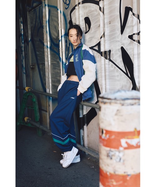 FILA（フィラ）の「ウインドジャケット（ナイロンジャケット・メンズ・ブルー/ブラック/ネイビー・M/L/LL）」の9枚目の写真