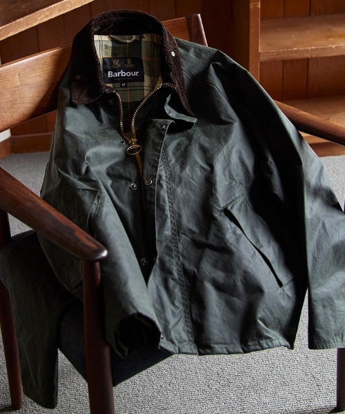 Kinetics（キネティクス）の「Barbour OS Beaufort Wax Jacket（バブアー トランスポート ワックス コットン ショート ブルゾン）（ブルゾン・メンズ・グリーン・40/42/44/34/36/38）」の5枚目の写真