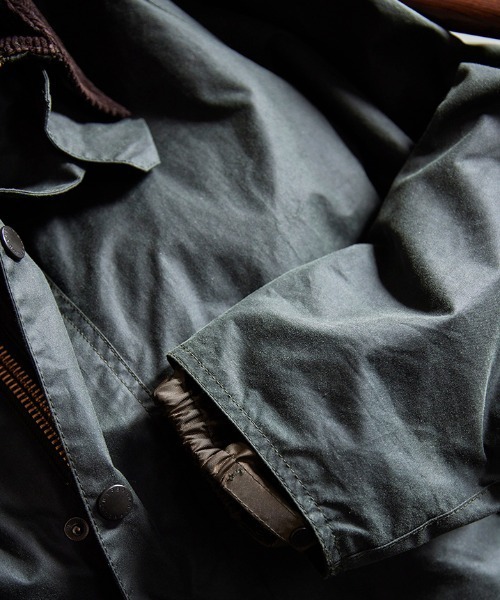 Kinetics（キネティクス）の「Barbour OS Beaufort Wax Jacket（バブアー トランスポート ワックス コットン ショート ブルゾン）（ブルゾン・メンズ・グリーン・40/42/44/34/36/38）」の7枚目の写真