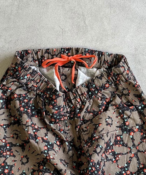 MARKEY'S（マーキーズ）の「タックイージーパンツ/おとな（その他パンツ・レディース・グリーン/イエロー/ブラック/ブラック系その他/ラベンダー/ベージュ/ピンク/オフホワイト/グレー/ライトグリーン/オレンジ・170cm/160cm）」の22枚目の写真