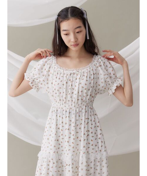 merry jenny petit flowerパフワンピース ホワイト 花柄 merry jenny(メリージェニー)の「petit flowerパフワンピース