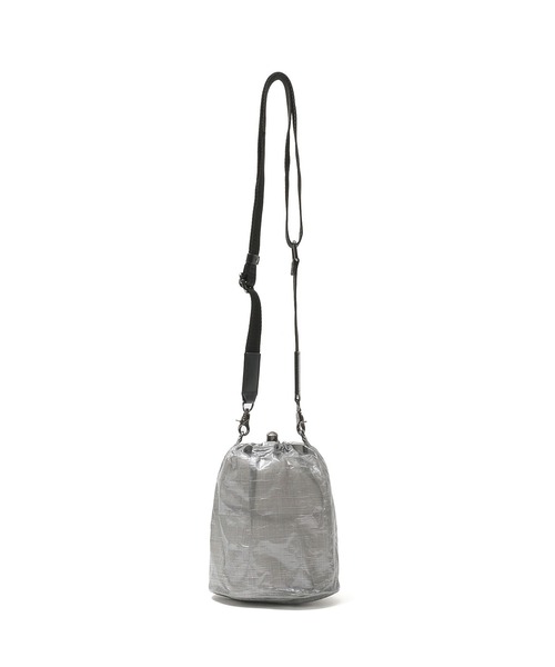 A SCENE(エーシーン)の「(ASCENE)Kinchaku shoulder with Dyneema(ショルダーバッグ・レディース・ブラック/ホワイト・ONE SIZE)」の5枚目の写真