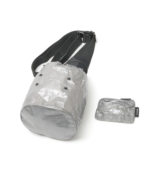 A SCENE(エーシーン)の「(ASCENE)Kinchaku shoulder with Dyneema(ショルダーバッグ・レディース・ブラック/ホワイト・ONE SIZE)」の7枚目の写真