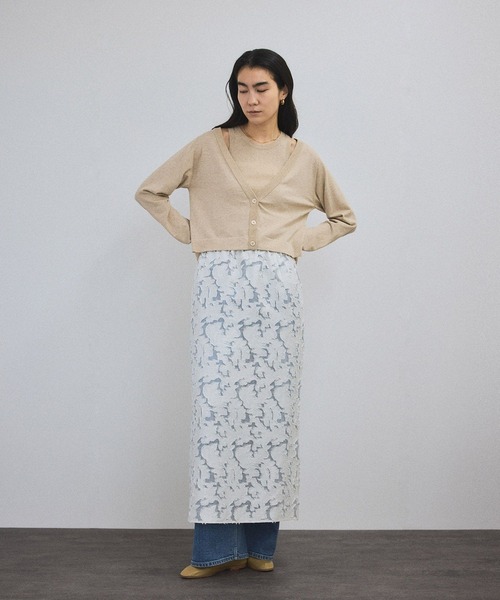 SALON adam et rope'（サロン アダム エ ロペ）の「エルブジャガードスリットナロースカート（スカート・レディース・ホワイト/ブラック/ブラウン/イエロー・FREE）」の14枚目の写真