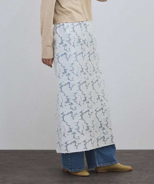 SALON adam et rope'（サロン アダム エ ロペ）の「エルブジャガードスリットナロースカート（スカート・レディース・ホワイト/ブラック/ブラウン/イエロー・FREE）」の15枚目の写真