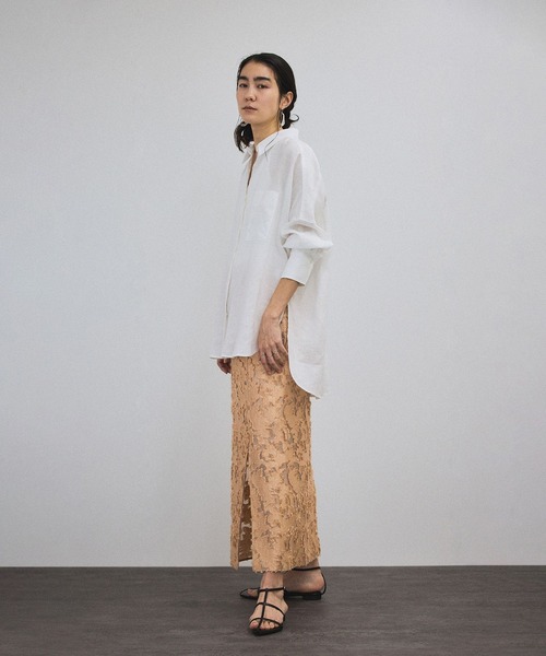 SALON adam et rope'（サロン アダム エ ロペ）の「エルブジャガードスリットナロースカート（スカート・レディース・ホワイト/ブラック/ブラウン/イエロー・FREE）」の16枚目の写真