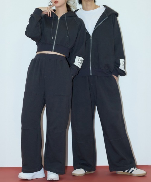 rienda(リエンダ)の「Rパッチ付ユニセックススウェットパンツ(スウェットパンツ・レディース・ベージュ/グレー×ホワイト/ライトブラック・LARGE/MEDIUM)」の2枚目の写真