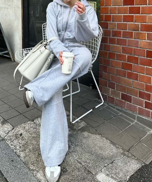 rienda(リエンダ)の「Rパッチ付ユニセックススウェットパンツ(スウェットパンツ・レディース・ベージュ/グレー×ホワイト/ライトブラック・LARGE/MEDIUM)」の9枚目の写真