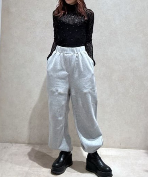 rienda(リエンダ)の「Rパッチ付ユニセックススウェットパンツ(スウェットパンツ・レディース・ベージュ/グレー×ホワイト/ライトブラック・LARGE/MEDIUM)」の22枚目の写真