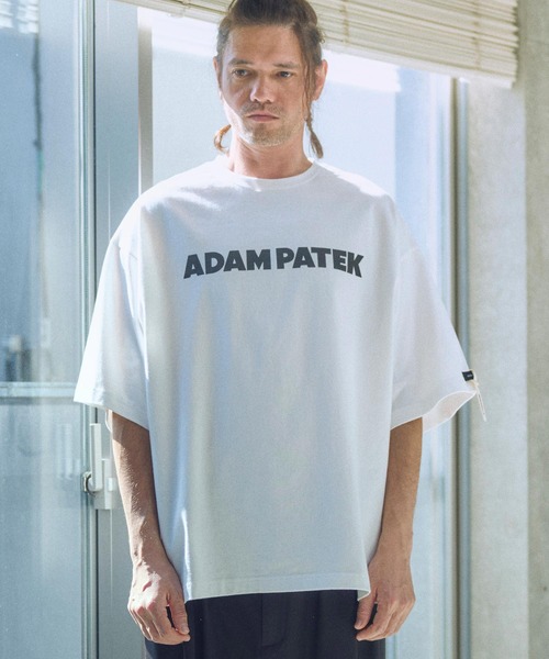ADAM PATEK(アダムパテック)の「ADAMPATEK/basic logo short sleeve T/ロゴ半袖T(Tシャツ/カットソー・メンズ・パープル/オレンジ/ホワイト/ブラック・1/2)」の2枚目の写真