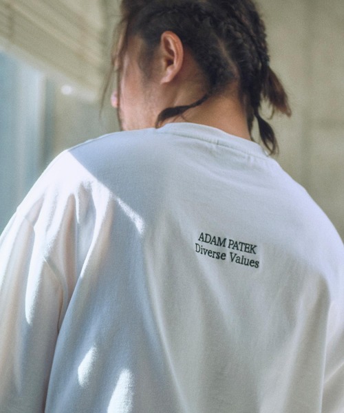 ADAM PATEK(アダムパテック)の「ADAMPATEK/basic logo short sleeve T/ロゴ半袖T(Tシャツ/カットソー・メンズ・パープル/オレンジ/ホワイト/ブラック・1/2)」の6枚目の写真