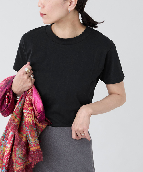 VERMEIL par iena(ヴェルメイユパーイエナ)の「ATON(エイトン) CREWNECK T-SHIRTS KKAGGM0115(Tシャツ/カットソー・レディース・ホワイト/ブラック・SMALL)」の3枚目の写真