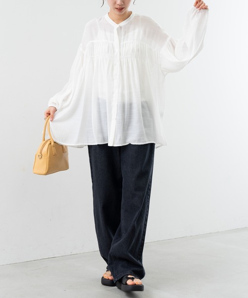 refinedworks（リファインドワークス）の「【refinedworks】シンプル で 羽織 としても使える ギャザーブラウス ！（シャツ/ブラウス・レディース・アイボリー/ブルー/チャコールグレー・FREE）」の5枚目の写真