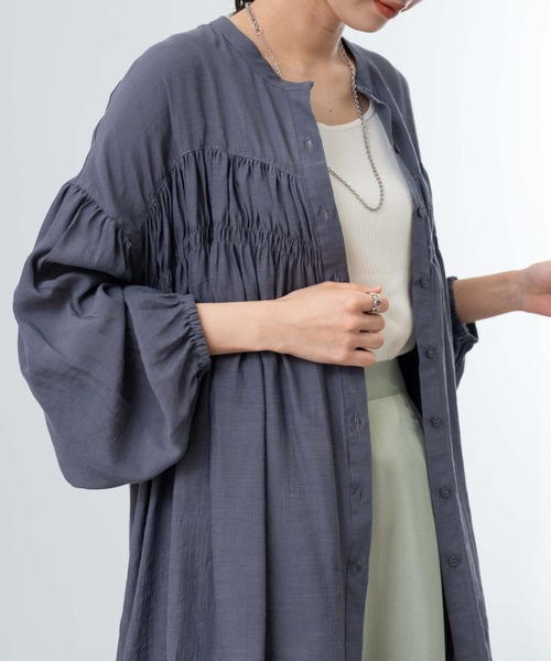 refinedworks（リファインドワークス）の「【refinedworks】シンプル で 羽織 としても使える ギャザーブラウス ！（シャツ/ブラウス・レディース・アイボリー/ブルー/チャコールグレー・FREE）」の16枚目の写真