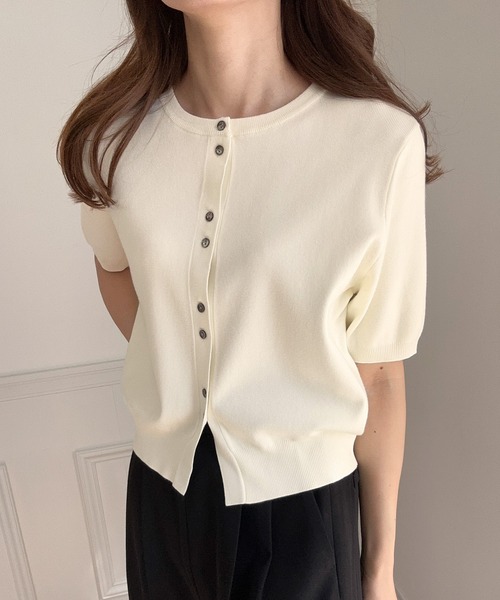 LAUIR(ラウアー)の「ボタンデザインニットカーディガン(カーディガン/ボレロ・レディース・ブラック/アイボリー/チャコール・MEDIUM/LARGE)」の5枚目の写真