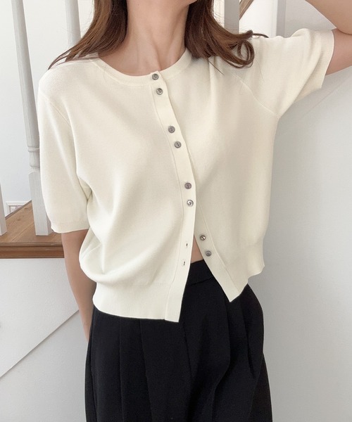 LAUIR(ラウアー)の「ボタンデザインニットカーディガン(カーディガン/ボレロ・レディース・ブラック/アイボリー/チャコール・MEDIUM/LARGE)」の9枚目の写真