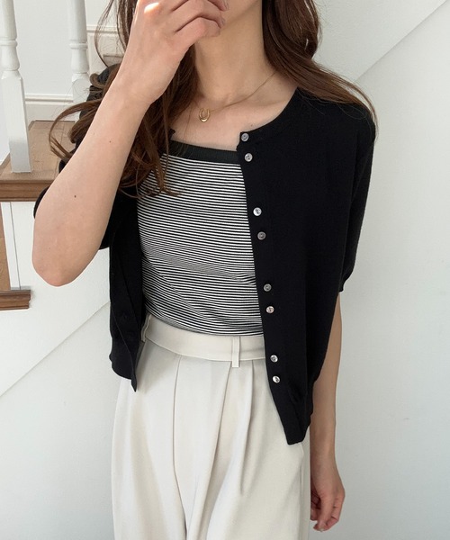 LAUIR(ラウアー)の「ボタンデザインニットカーディガン(カーディガン/ボレロ・レディース・ブラック/アイボリー/チャコール・MEDIUM/LARGE)」の15枚目の写真