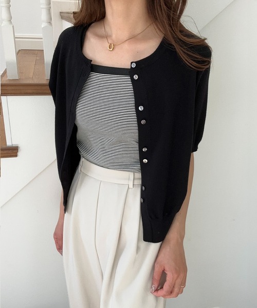 LAUIR(ラウアー)の「ボタンデザインニットカーディガン(カーディガン/ボレロ・レディース・ブラック/アイボリー/チャコール・MEDIUM/LARGE)」の16枚目の写真