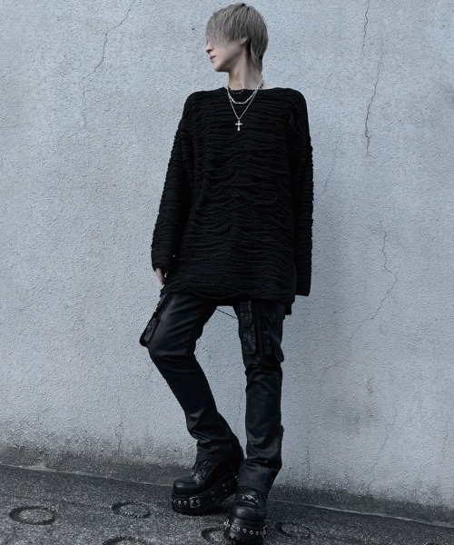 SILVER BULLET（シルバーバレット）の「『NOVESSEL/ノベセル』スラブダメージプルオーバーニット【Y】【CN】（ニット/セーター・メンズ・ブラック/ブラック×グレー・FREE）」の8枚目の写真