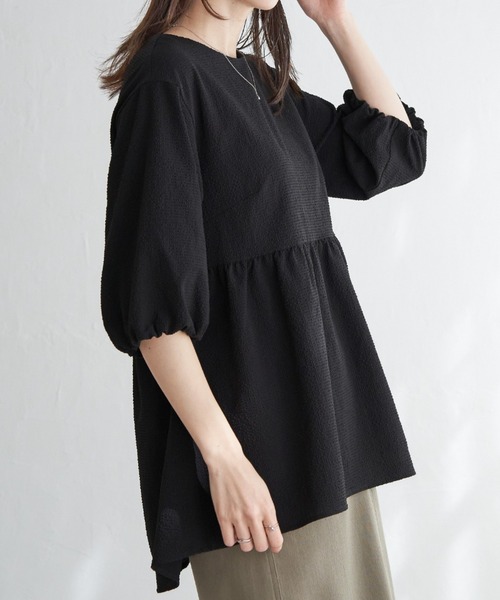 ikka（イッカ）の「サッカーペプラムブラウス（シャツ/ブラウス・レディース・ブラック/オフホワイト/グレー/ミント・M/L/S）」の2枚目の写真